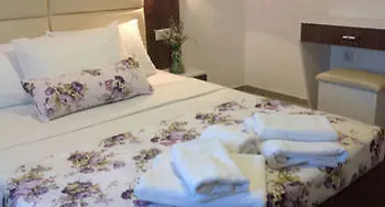 Hotell Bitez 3*